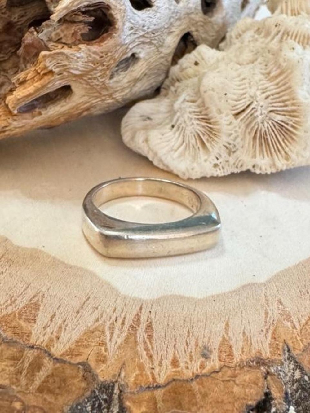 925 Sterling Silver Square Top Band Ring Size 8